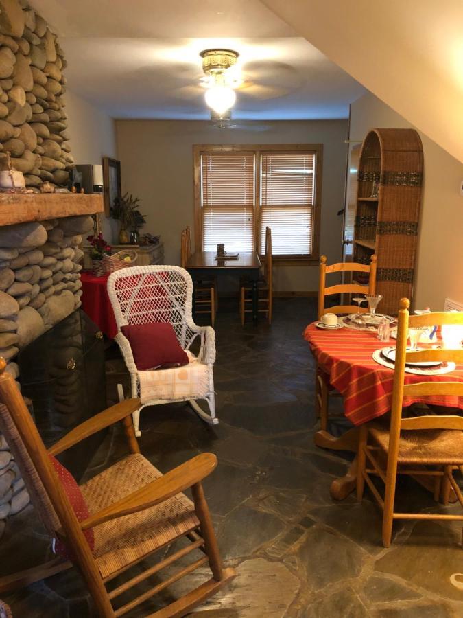 Smokies Bed And Breakfast - Evergreen Cottage Inn Пиджен Фордж Екстериор снимка