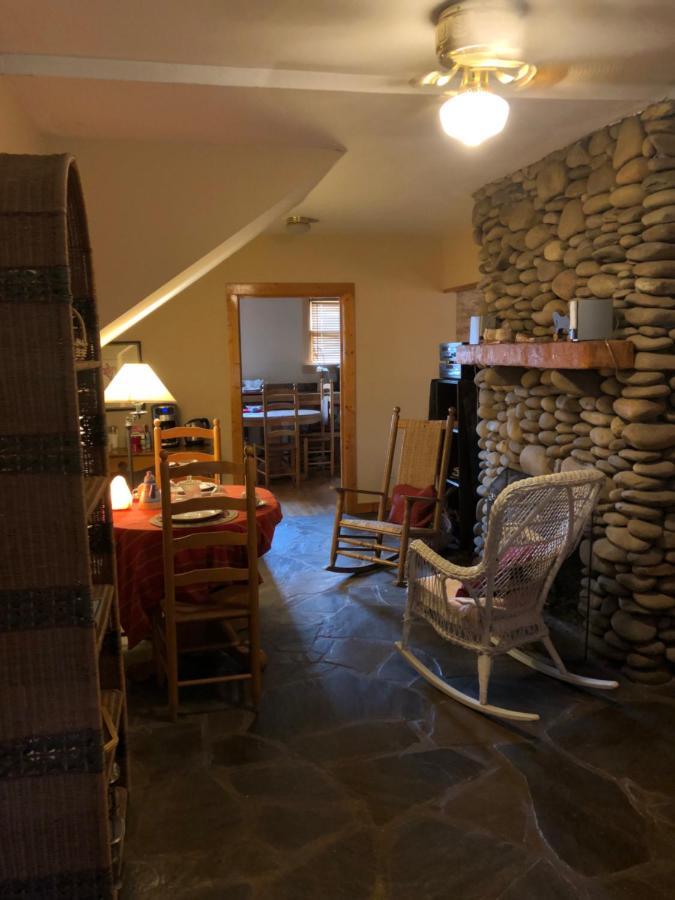 Smokies Bed And Breakfast - Evergreen Cottage Inn Пиджен Фордж Екстериор снимка