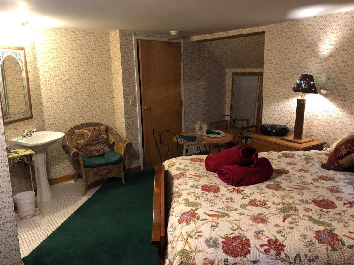 Smokies Bed And Breakfast - Evergreen Cottage Inn Пиджен Фордж Екстериор снимка