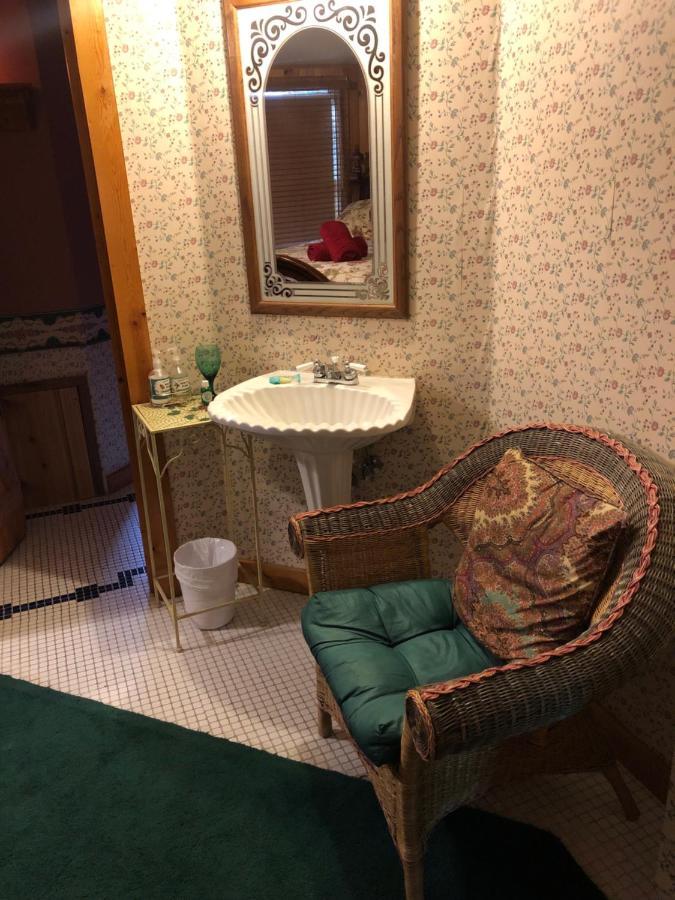 Smokies Bed And Breakfast - Evergreen Cottage Inn Пиджен Фордж Екстериор снимка